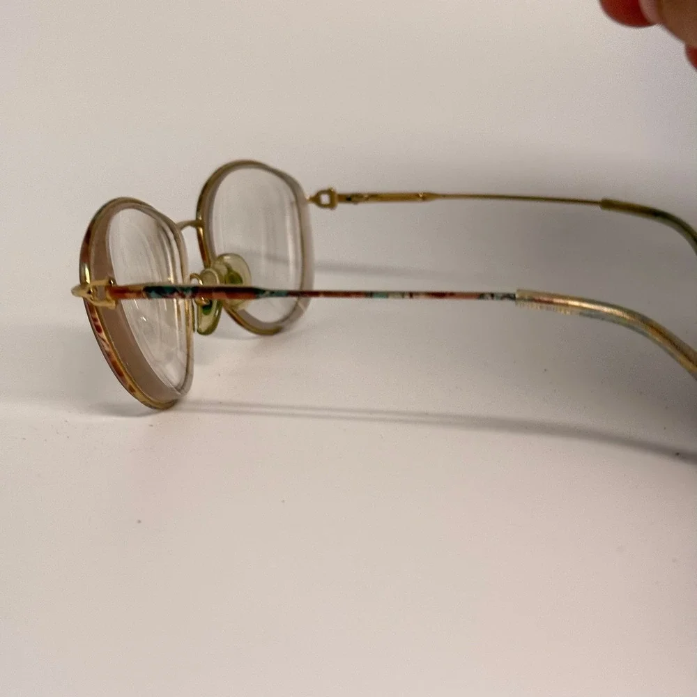 Gucci Vintage‎ Gold Metal Oval Eyeglass Frames Detail Italy 23530